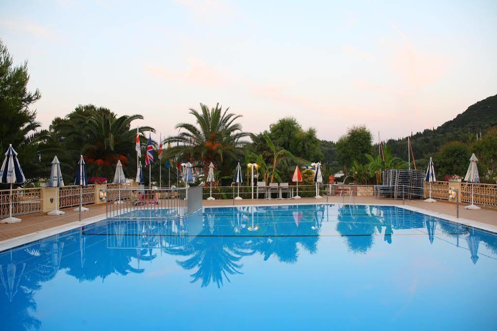 Athos Hotel Нідрі Екстер'єр фото