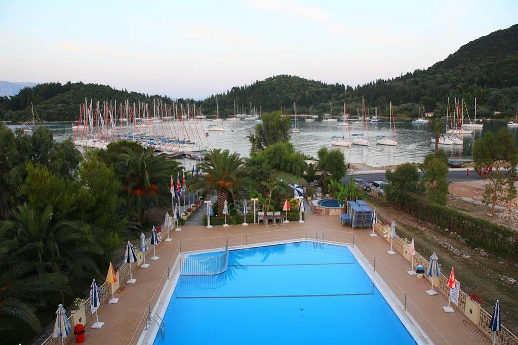 Athos Hotel Нідрі Екстер'єр фото