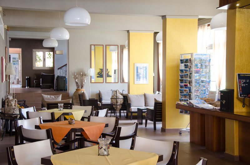 Athos Hotel Нідрі Екстер'єр фото